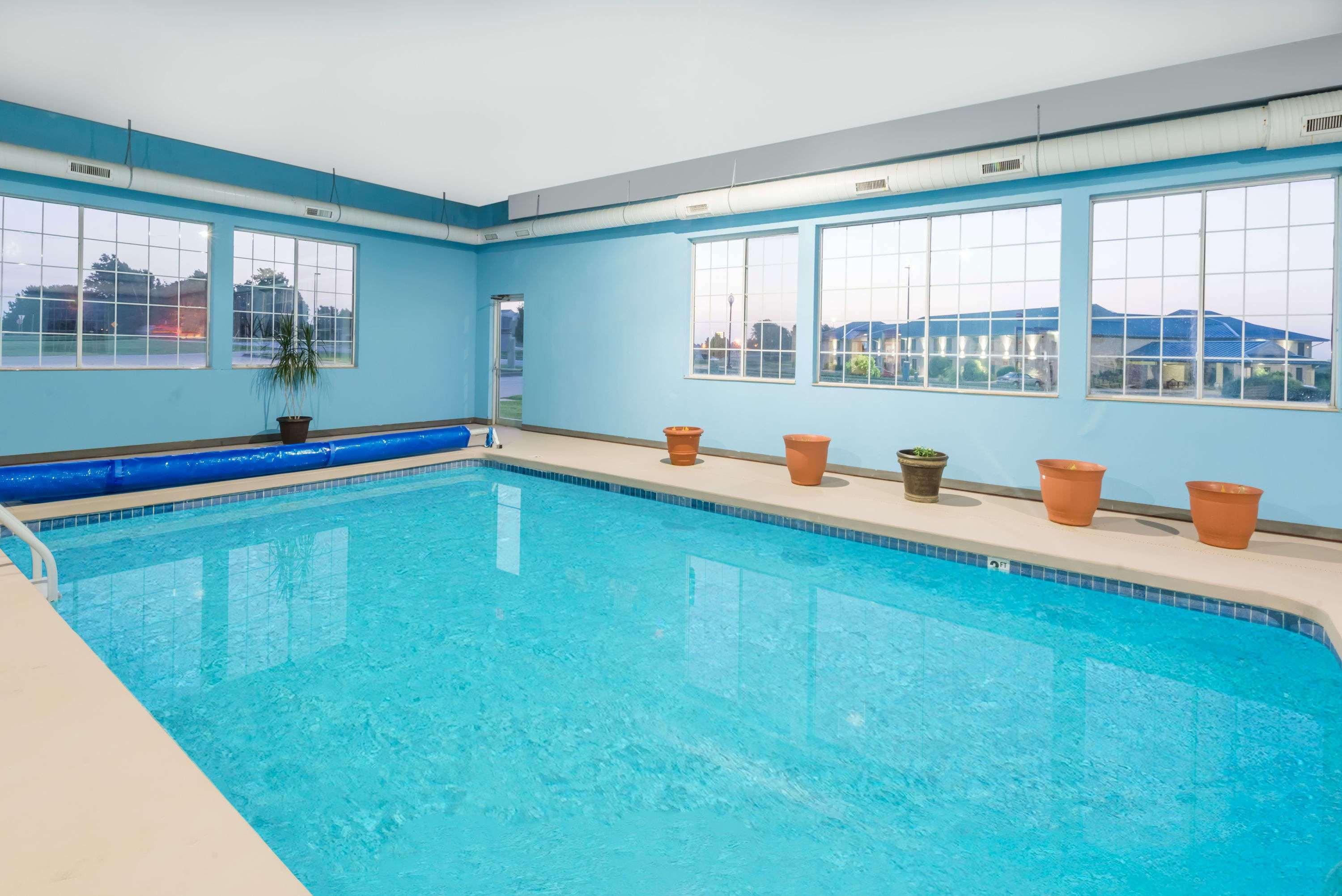 ซูเปอร์ 8 วินฟิลด์/เควล ริดจ์ แอเรีย Hotel Winfield ภายนอก รูปภาพ