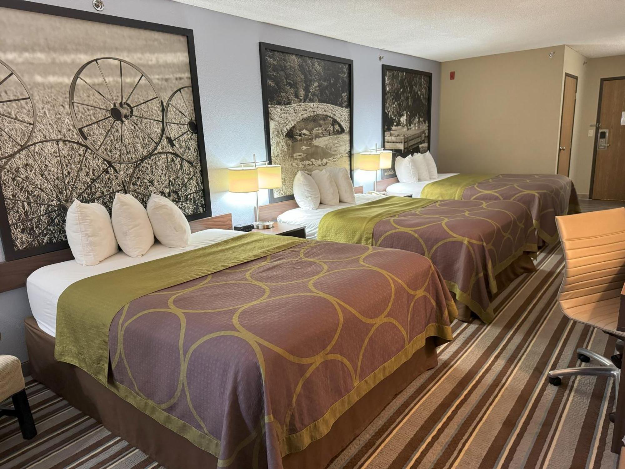 ซูเปอร์ 8 วินฟิลด์/เควล ริดจ์ แอเรีย Hotel Winfield ภายนอก รูปภาพ